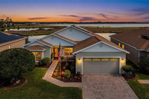 House in Lake Wales, Florida 3 bedrooms, 188.31 sq.m. № 2201728 - photo 2