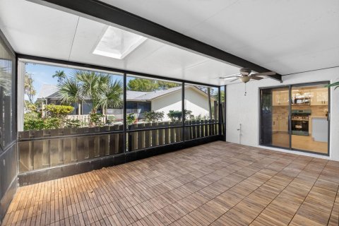 Touwnhouse à vendre à Delray Beach, Floride: 2 chambres, 128.58 m2 № 2260411 - photo 4