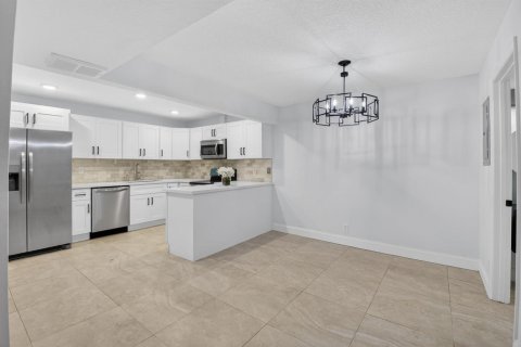 Touwnhouse à vendre à Delray Beach, Floride: 2 chambres, 128.58 m2 № 2260411 - photo 12