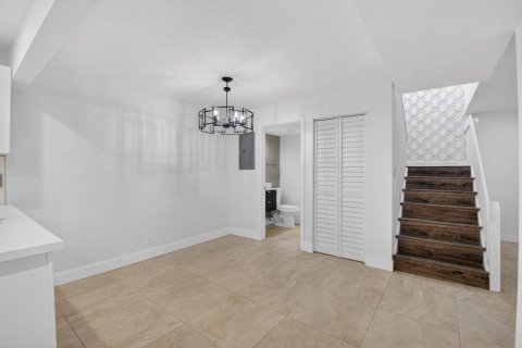 Touwnhouse à vendre à Delray Beach, Floride: 2 chambres, 128.58 m2 № 2260411 - photo 13
