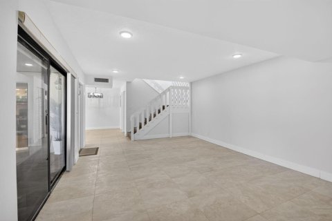 Touwnhouse à vendre à Delray Beach, Floride: 2 chambres, 128.58 m2 № 2260411 - photo 10