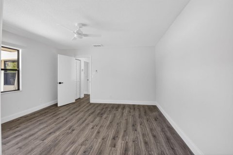 Touwnhouse à vendre à Delray Beach, Floride: 2 chambres, 128.58 m2 № 2260411 - photo 23