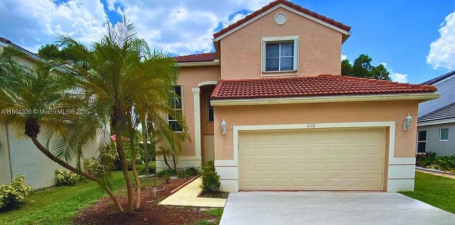 House in Weston, Florida 5 bedrooms, 199.18 sq.m. № 1890457