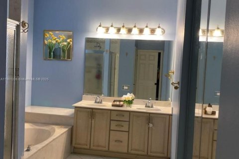 House in Weston, Florida 5 bedrooms, 199.18 sq.m. № 1890457 - photo 7