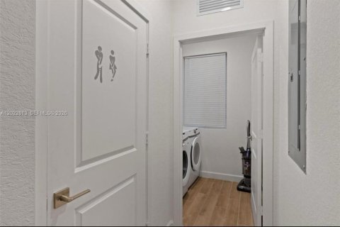 Купить таунхаус в Хомстед, Флорида 3 спальни, 120.96м2, № 2181473 - фото 8