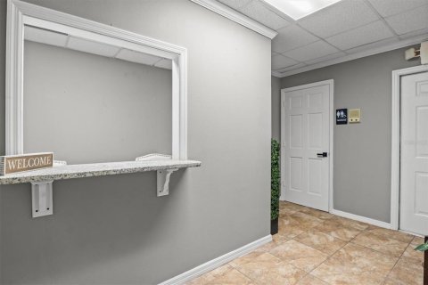 Immobilier commercial à louer à Lakeland, Floride: 67.35 m2 № 2109667 - photo 11