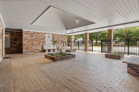 Immobilier commercial à louer à Lakeland, Floride: 67.35 m2 № 2109667 - photo 6