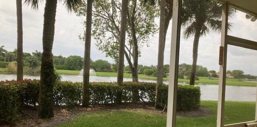 Condo in West Palm Beach, Florida, 2 bedrooms № 1076805