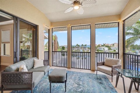 Copropriété à vendre à Punta Gorda, Floride: 3 chambres, 174.84 m2 № 2396909 - photo 3