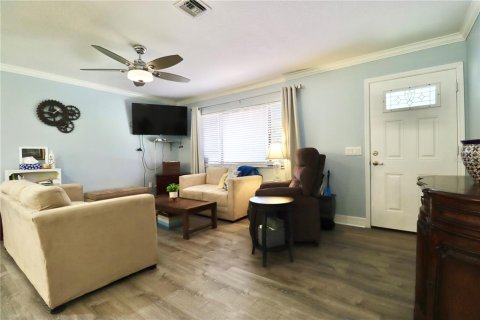 Casa en venta en Port Charlotte, Florida, 3 dormitorios, 111.85 m2 № 1885938 - foto 7
