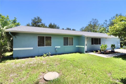 Casa en venta en Port Charlotte, Florida, 3 dormitorios, 111.85 m2 № 1885938 - foto 3