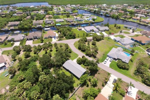 Casa en venta en Port Charlotte, Florida, 3 dormitorios, 111.85 m2 № 1885938 - foto 5