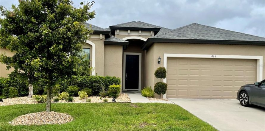 Villa ou maison à Spring Hill, Floride 4 chambres, 175.68 m2 № 1772110