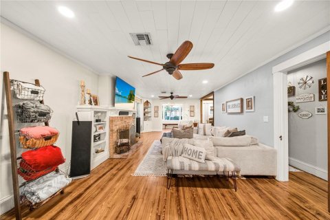 Casa en venta en Minneola, Florida, 6 dormitorios, 320.51 m2 № 1894205 - foto 7