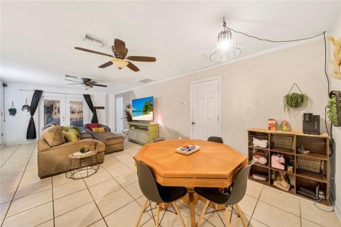Casa en venta en Minneola, Florida, 6 dormitorios, 320.51 m2 № 1894205 - foto 9