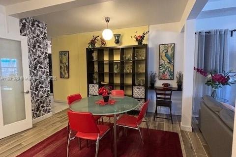 Villa ou maison à louer à Miami, Floride: 2 chambres, 102.19 m2 № 1936223 - photo 3