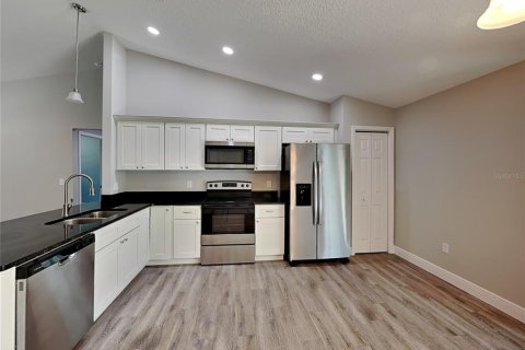 Casa en alquiler en Dunnellon, Florida, 3 dormitorios, 129.69 m2 № 1905767 - foto 3