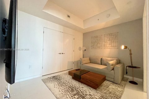 Condo in Miami, Florida, 2 bedrooms  № 1998941 - photo 14