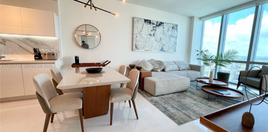 Condo in Miami, Florida, 2 bedrooms  № 1998941