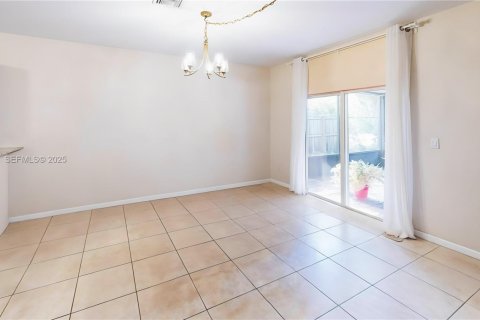 Купить виллу или дом в Хомстед, Флорида 3 спальни, 167.22м2, № 2034669 - фото 17