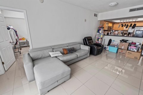 Купить кондоминиум в Холливуд, Флорида 1 комната, 111.95м2, № 2187228 - фото 21
