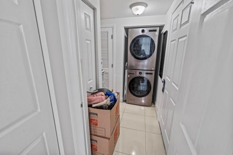 Купить кондоминиум в Холливуд, Флорида 1 комната, 111.95м2, № 2187228 - фото 25