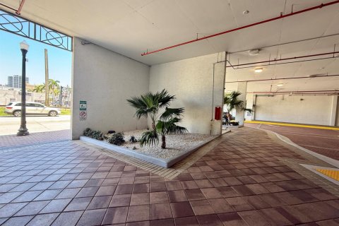 Купить кондоминиум в Холливуд, Флорида 1 комната, 111.95м2, № 2187228 - фото 8