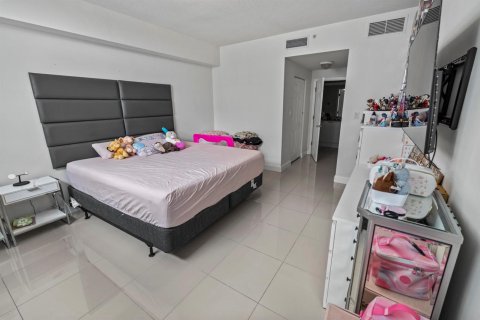 Купить кондоминиум в Холливуд, Флорида 1 комната, 111.95м2, № 2187228 - фото 26