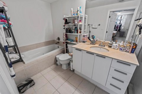 Купить кондоминиум в Холливуд, Флорида 1 комната, 111.95м2, № 2187228 - фото 28
