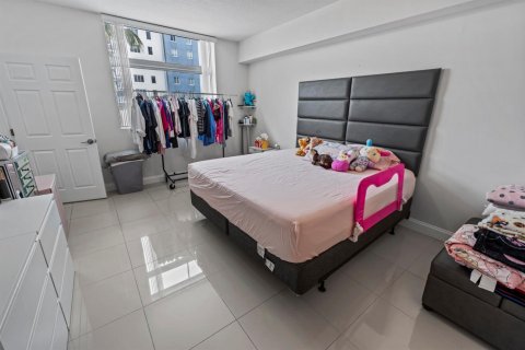 Купить кондоминиум в Холливуд, Флорида 1 комната, 111.95м2, № 2187228 - фото 27