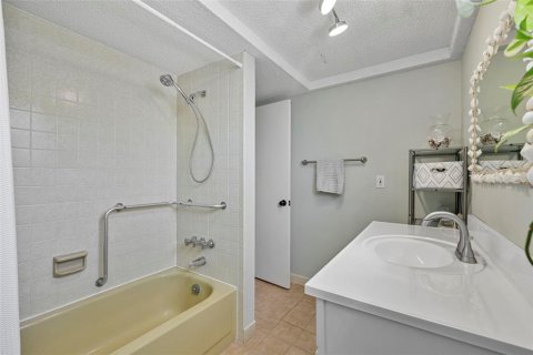 Villa ou maison à vendre à Hudson, Floride: 2 chambres, 141.12 m2 № 1910001 - photo 23