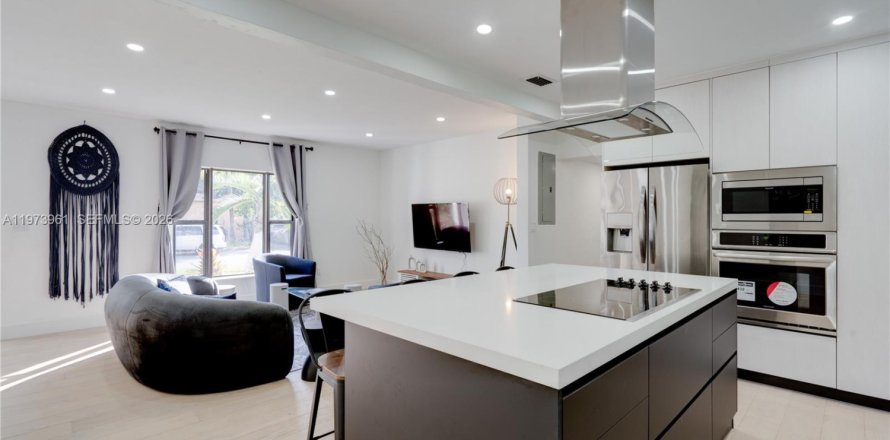 Villa ou maison à Miami, Floride 4 chambres, 192.77 m2 № 2033610