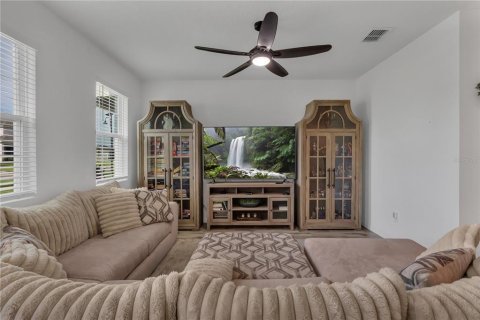 Townhouse in Clermont, Florida 3 bedrooms, 154.59 sq.m. № 1759941 - photo 4