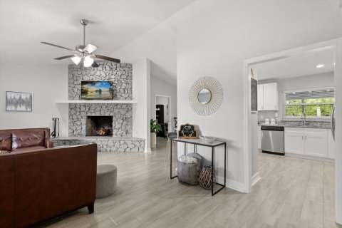 Casa en venta en Orlando, Florida, 3 dormitorios, 177.07 m2 № 1914906 - foto 2