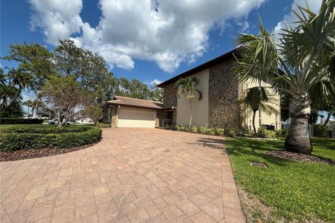 Casa en alquiler en Treasure Island, Florida, 3 dormitorios, 305.83 m2 № 1821489 - foto 1