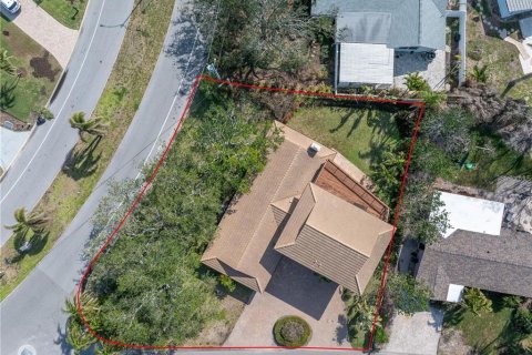 Casa en alquiler en Treasure Island, Florida, 3 dormitorios, 305.83 m2 № 1821489 - foto 14