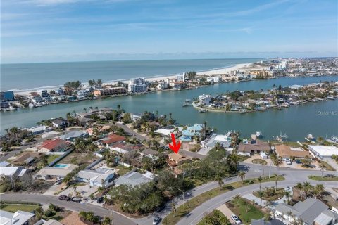 Casa en alquiler en Treasure Island, Florida, 3 dormitorios, 305.83 m2 № 1821489 - foto 19