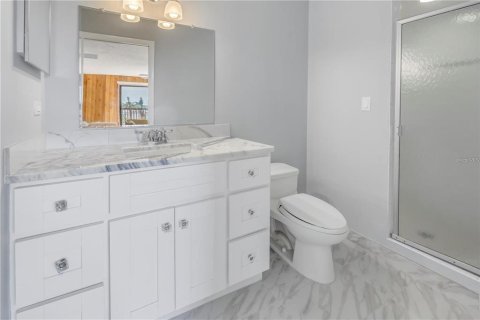 Casa en alquiler en Treasure Island, Florida, 3 dormitorios, 305.83 m2 № 1821489 - foto 18