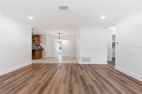 Villa ou maison à vendre à Clearwater, Floride: 4 chambres, 139.35 m2 № 2147753 - photo 8