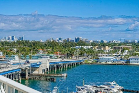 Copropriété à louer à North Bay Village, Floride: 2 chambres, 93.37 m2 № 1929167 - photo 12