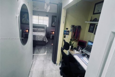 Купить кондоминиум в Хайалиа Гарденс, Флорида 2 спальни, 118.91м2, № 2005718 - фото 15