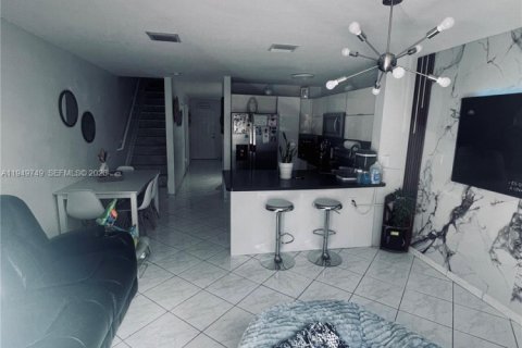 Купить кондоминиум в Хайалиа Гарденс, Флорида 2 спальни, 118.91м2, № 2005718 - фото 5