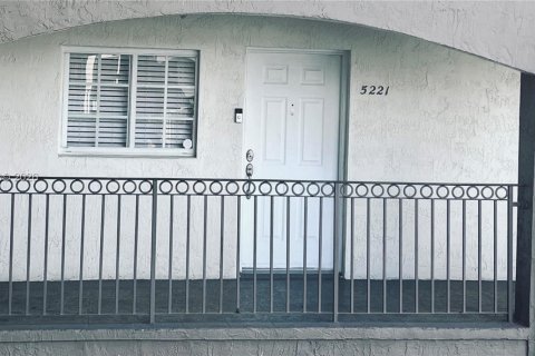 Condo à Hialeah Gardens, Floride, 2 chambres  № 2005718
