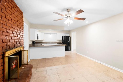 Casa en venta en Orlando, Florida, 4 dormitorios, 153.01 m2 № 1916127 - foto 12