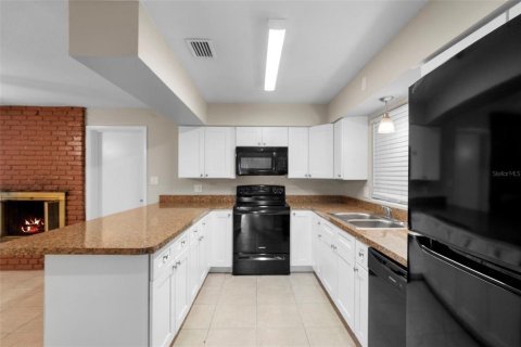 Casa en venta en Orlando, Florida, 4 dormitorios, 153.01 m2 № 1916127 - foto 10