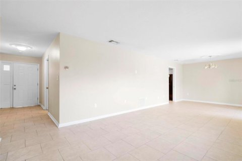 Casa en venta en Orlando, Florida, 4 dormitorios, 153.01 m2 № 1916127 - foto 24