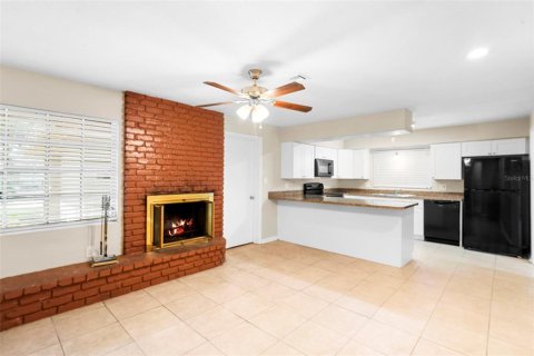 Casa en venta en Orlando, Florida, 4 dormitorios, 153.01 m2 № 1916127 - foto 9