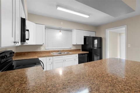 Casa en venta en Orlando, Florida, 4 dormitorios, 153.01 m2 № 1916127 - foto 11