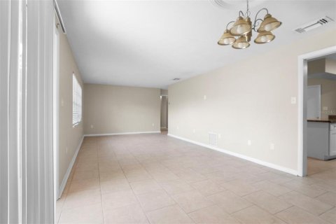 Casa en venta en Orlando, Florida, 4 dormitorios, 153.01 m2 № 1916127 - foto 19
