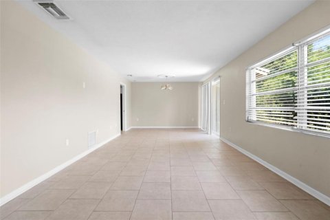 Casa en venta en Orlando, Florida, 4 dormitorios, 153.01 m2 № 1916127 - foto 25